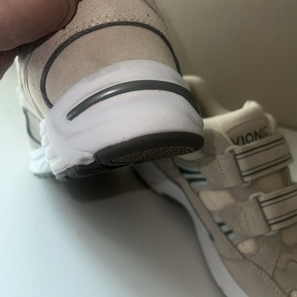 Vionic Tabi Walker Arch Support Sneaker Cream Sue… - image 5